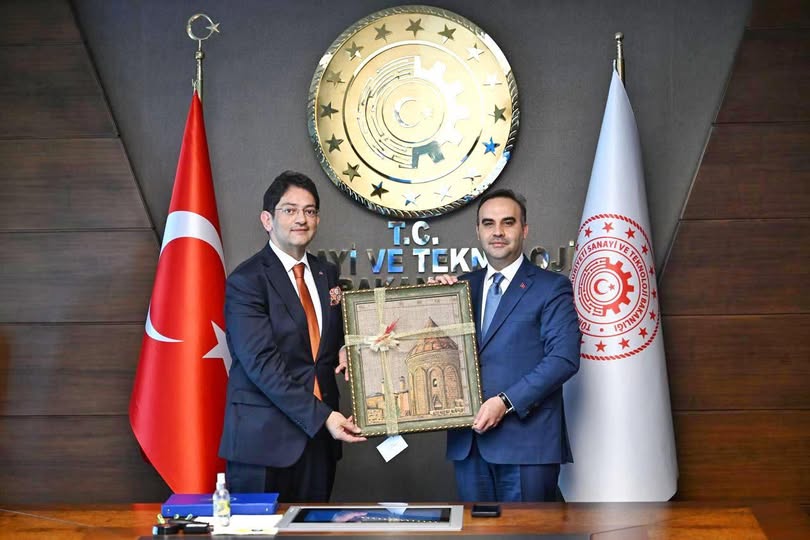 Sanayi ve Teknoloji Bakanımız Sn. Mehmet Fatih Kacır’ı makamında ziyaret ettik.