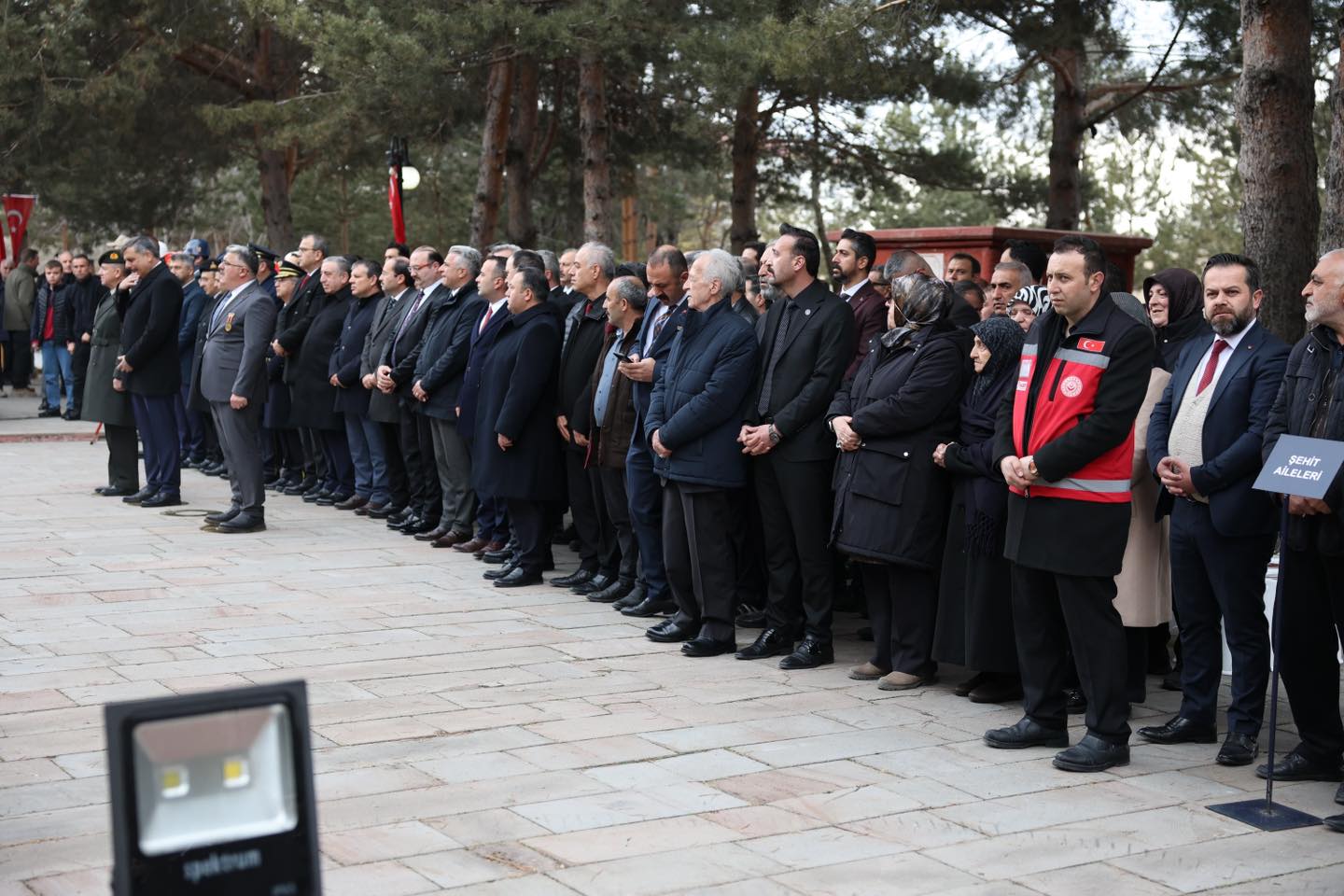 Yönetim Kurulu Başkan Yardımcımız Sn. Turhan DİNLER Erzurum Valiliği’nin hazırlamış olduğu Milletin Asil Zaferi YÜZ ON’un Gururu, Şehitler Günü ve Çanakkale Zaferi anma programına katılım sağladı.